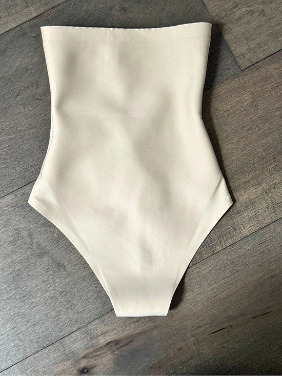 SKIMS Other - Skims XS High Waisted Thong NWOT
